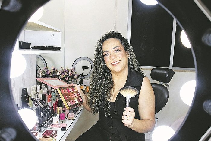 Jussara Tonon é formada em Administração (Foto: Kadidja Fernandes/AT)