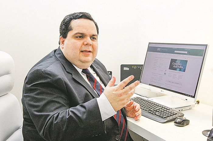 Marcelo Nunes levou em conta número de parlamentares de cada partido na Câmara Federal e as coligações (Foto: Leone Iglesias — 19/01/2020)