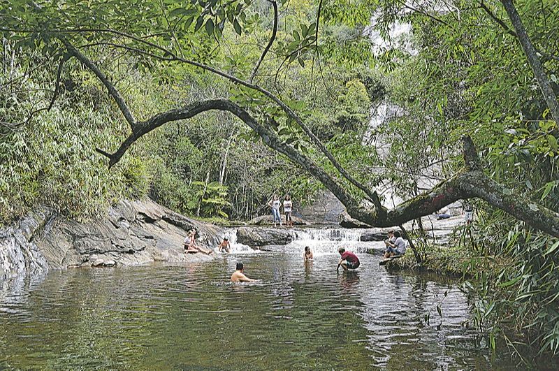 As cachoeiras atraem muitos turistas ao Parque do Caparaó, localizado entre o Espírito Santo e Minas Gerais (Foto: Alessandro de Paula)