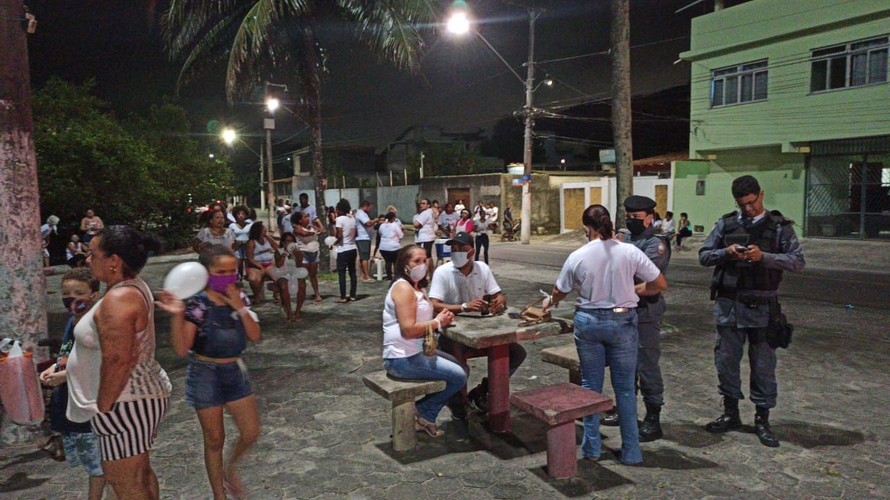 Pedido de justiça e paz durante protesto em Santo Antônio (Foto: Daiane Souza/AT)