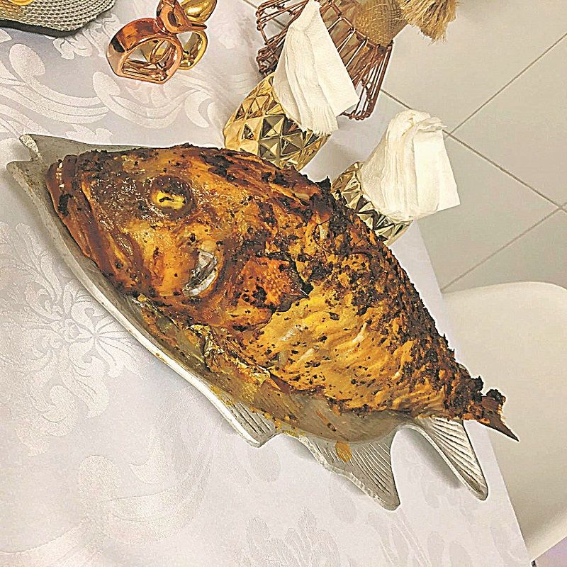 Peixe assado do All Mare, na Praia do Suá. (Foto: Divulgação/All Mare)