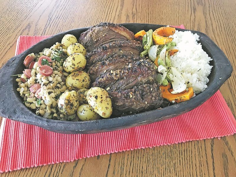 Picanha com legumes e feijão-de-corda do Ôxente Coisas da Bahia, em Bairro República. (Foto: Divulgação/Ôxente)