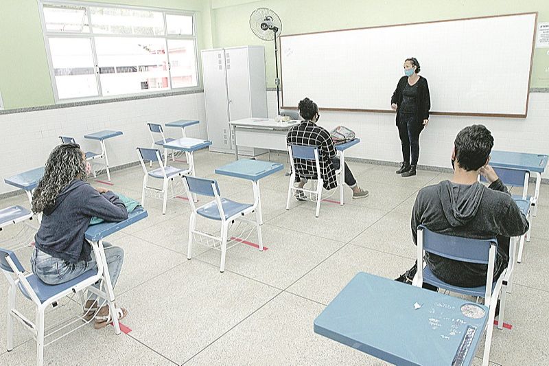 Poucos alunos optaram por retornar às aulas presenciais na rede estadual. Segundo pesquisa, 25% dos pais disseram que enviariam os filhos. (Foto: Beto Morais/AT)