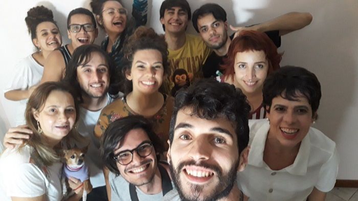 Parte do elenco e da equipe da websérie “Memórias Veleiras” (Foto: Divulgação)