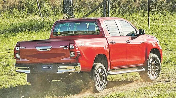 Imagem ilustrativa da imagem Hilux de cara nova e mais potente