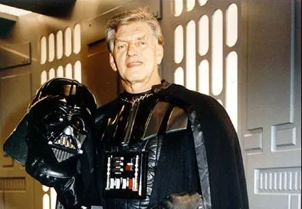 Imagem ilustrativa da imagem Morre aos 85 anos o ator britânico David Prowse, que interpretou Darth Vader