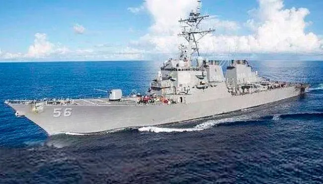 Imagem ilustrativa da imagem Navio de guerra russo ameaça atingir destróier americano no Pacífico