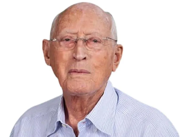 Imagem ilustrativa da imagem Prefeito eleito em Minas tem 95 anos: "Tenho muita saúde"