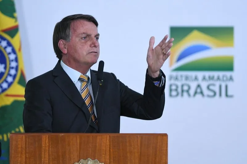 Imagem ilustrativa da imagem Após morte no Carrefour, Bolsonaro diz ser daltônico: "todos têm a mesma cor"