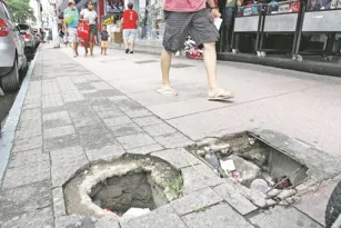 Imagem ilustrativa da imagem Perigo diário para pedestres