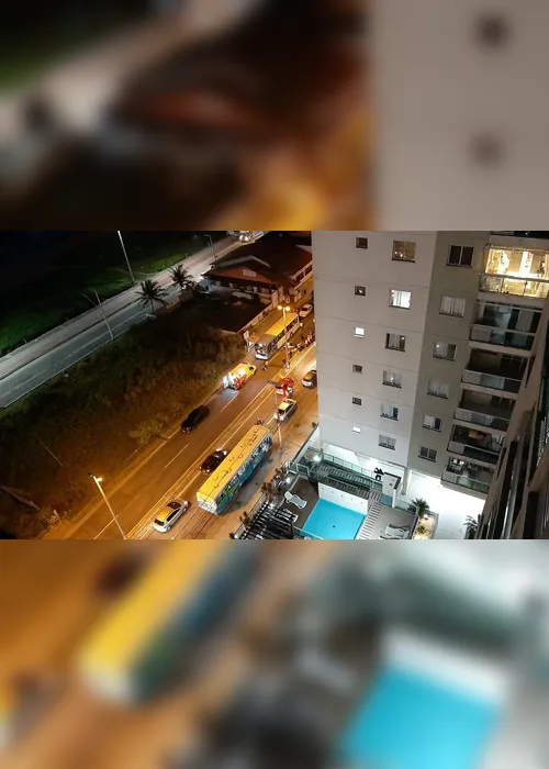 Imagem ilustrativa da imagem Acidente entre ônibus, carro e moto deixa um ferido na RodoSol em Vila Velha