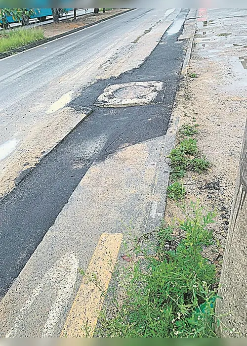 
          Imagem ilustrativa da imagem Obra deixa desnível em asfalto
          