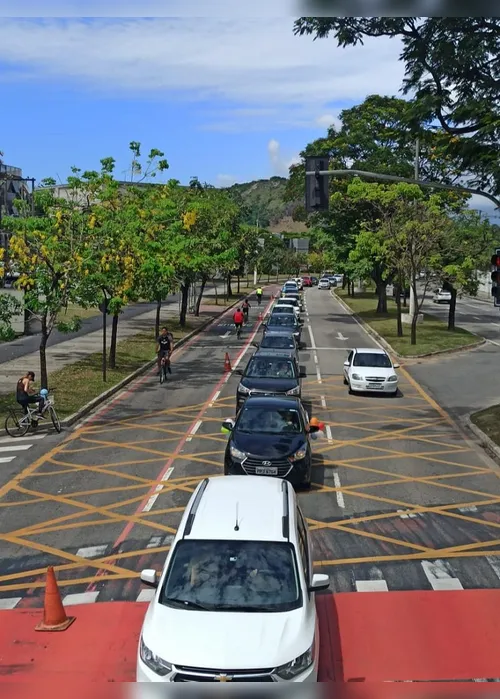 Imagem ilustrativa da imagem Carreata contra a suspensão das aulas presenciais em Vitória