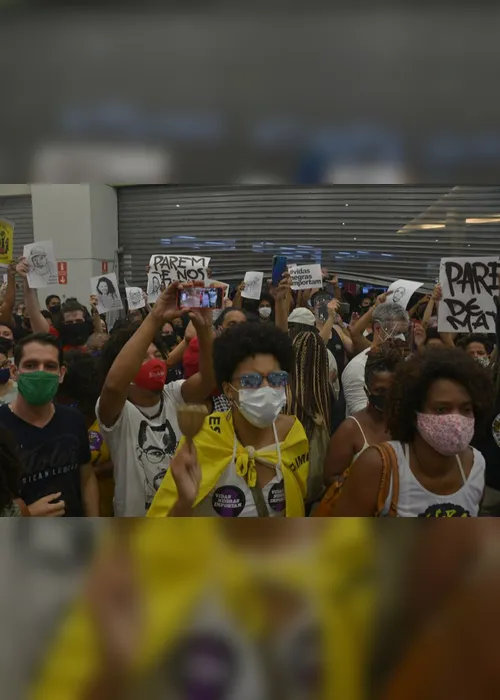 Imagem ilustrativa da imagem "Parem de nos matar", pedem manifestantes em supermercado em Vila Velha