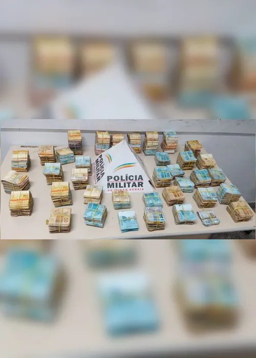 Imagem ilustrativa da imagem Suspeito é flagrado em blitz com R$ 400 mil dentro de carro