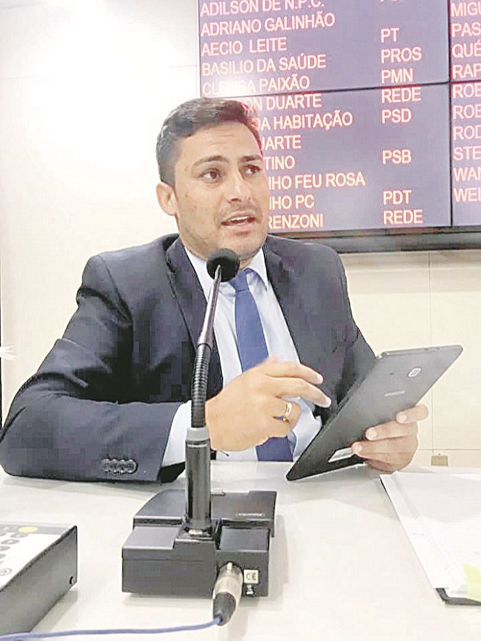 Adriano Vasconcelos, o Galinhão, foi reeleito com 3.307 votos (Foto: Divulgação)
