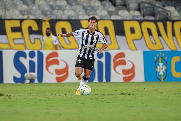 Jogador do Atlético-MG está com a seleção equatoriana para jogos da Eliminatória da Copa do Mundo 2022 (Foto: Reprodução Instagram @alan_franco21)