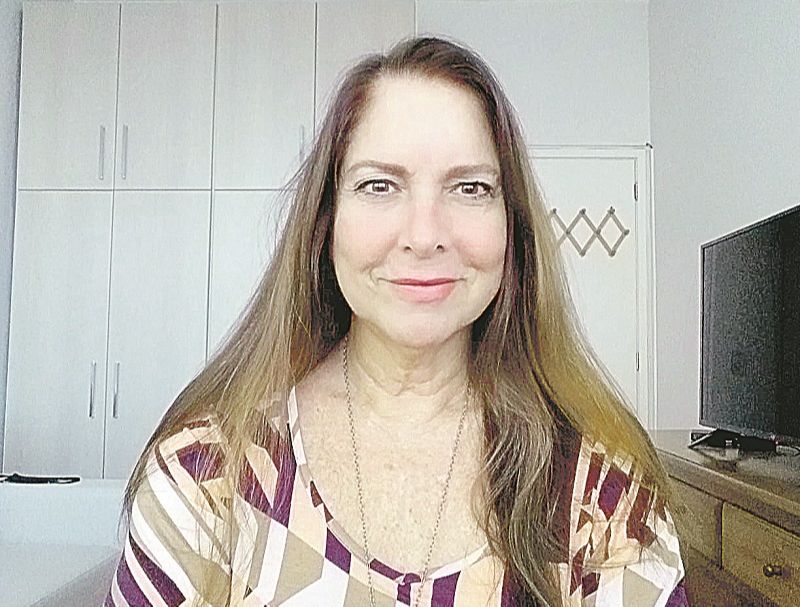 Anna Lucia Spear King é psicóloga, doutora e mestre em Saúde Mental pela UFRJ, pós-doutora em Dependência Digital e especialista em Assistência ao uso Indevido de Álcool e Drogas. (Foto: Acervo pessoal)