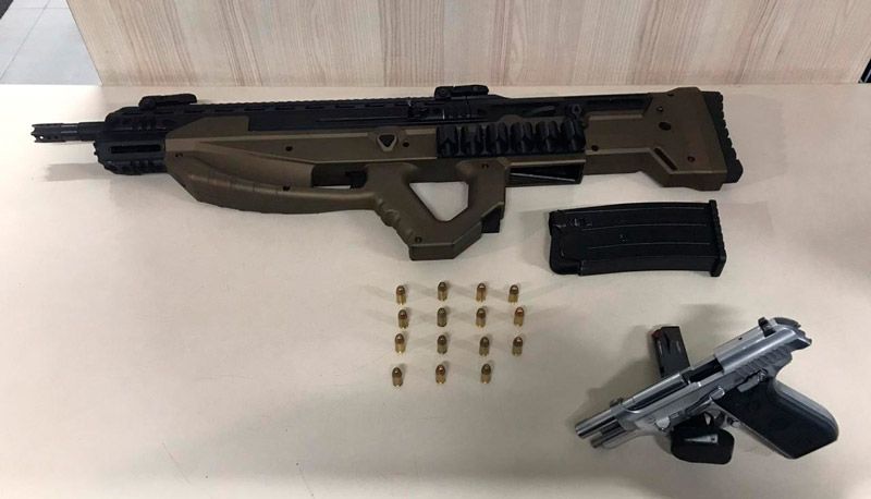 Arma turca foi apreendida em Vila Velha (Foto: Divulgação / PMES)