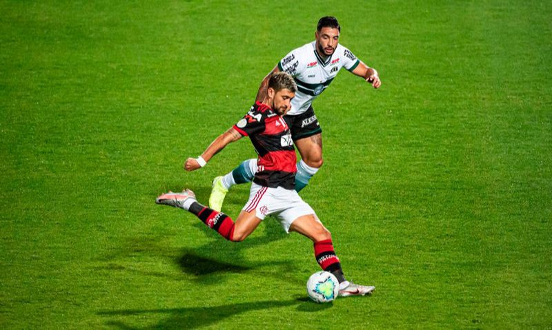 Arrascaeta marcou o gol da vitória do Flamengo no 1º Turno contra o Coritiba (Foto: Alexandre Vidal / Flamengo)