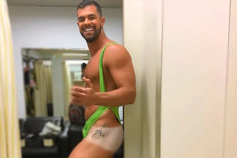 Borat, assistente de palco do "Amor & Sexo" (Foto: Reprodução / Instagram)