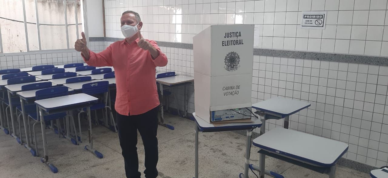 João Coser após votação (Foto: Vinícius Guidoni)