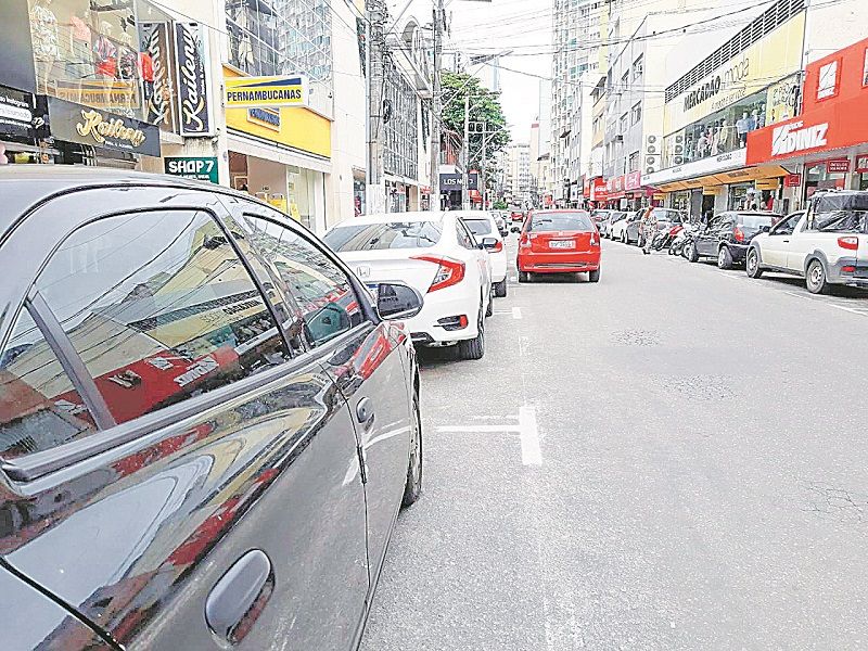 Centro de Guarapari: primeira região onde o estacionamento será implantado. A conclusão dos trabalhos em toda a cidade está prevista para seis meses (Foto: Roberta Bourguignon)