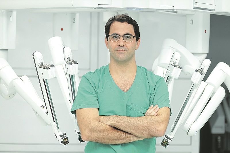 O urologista Claudio Borges explicou que novas plataformas devem chegar para concorrer com o robô Da Vinci (Foto: Divulgação)
