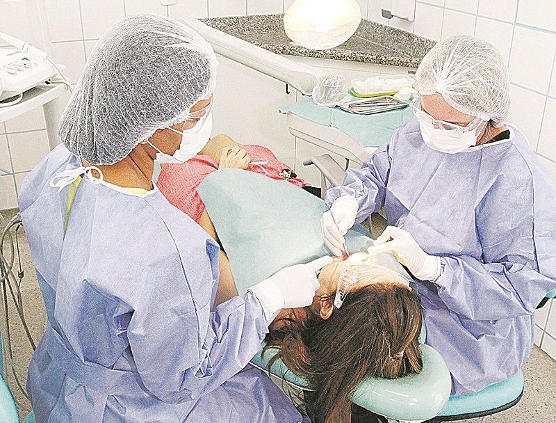 Dentista é um dos profissionais com oportunidades nas seleções (Foto: Divulgação)