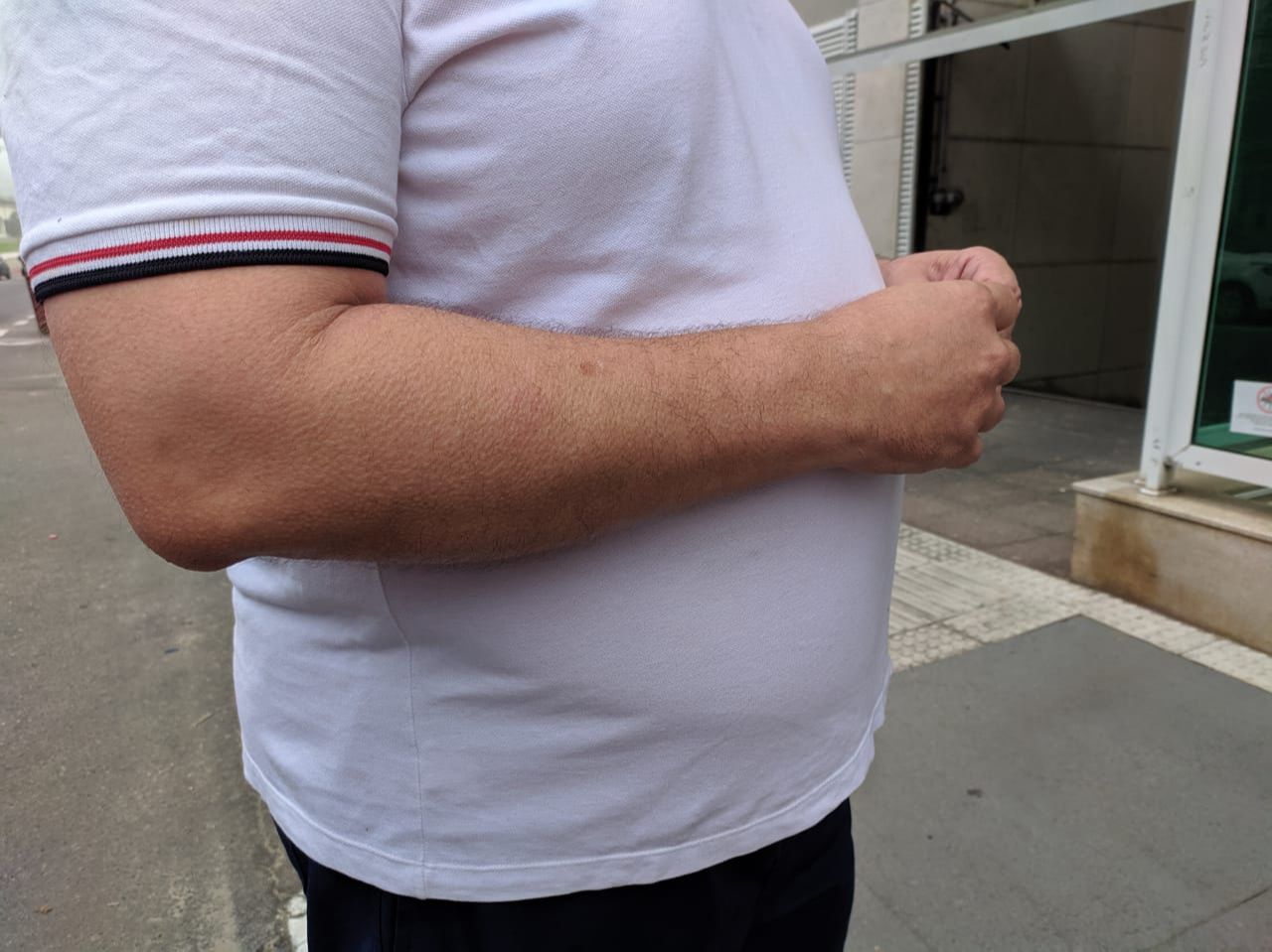Vitima contou que foi agredida dentro do carro (Foto: Júlia Afonso)
