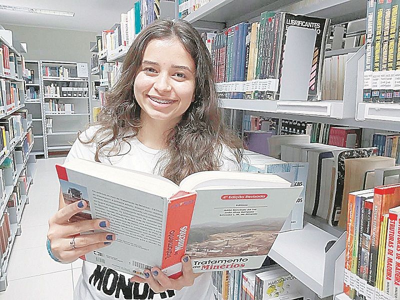 Maria Eduarda Fernandes busca estágio e uma vaga no curso de Engenharia Elétrica (Foto: Divulgação)