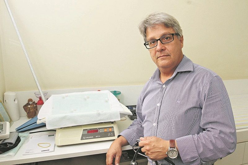 Rodrigo Aboudib afirma que episódios de febre em um intervalo de três semanas sem nenhuma causa aparente exigem atenção (Foto: Antonio Moreira/AT - 20/07/2018)