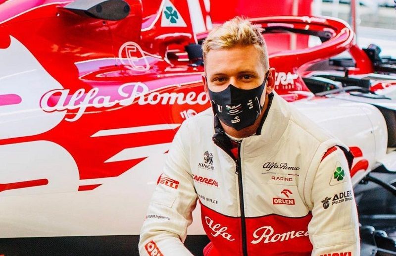 O filho do heptacampeão está perto de garantir o título da Fórmula 2, principal categoria de acesso da F1 (Foto: Divulgação/ Instagram)