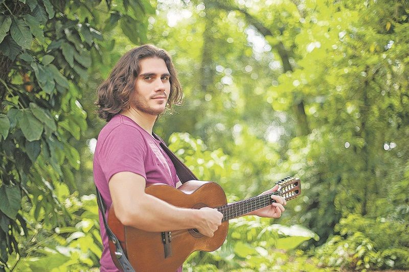 Gabriel: “Ainda não consegui convidar meu pai porque ele está em quarentena, isolado no Pantanal”. (Foto: Erich Sacco/Divulgação)