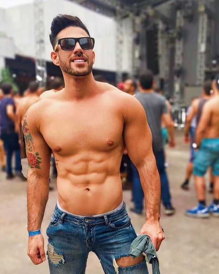 Ex-bailarino agora é ator pornô (Foto: Reprodução Instagram @leicyspositoreal)