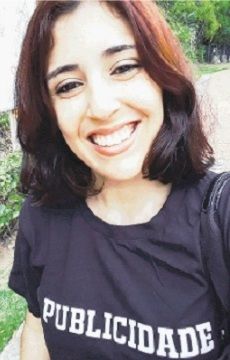 Letícia é publicitária e faz pós-graduação em Marketing Digital (Foto: Acervo pessoal)