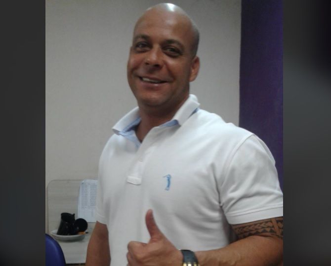 Denilson Silva Pessanha, o Maninho do Posto, foi preso em casa, na Praia da Costa, Vila Velha (Foto: Reprodução/Facebook)