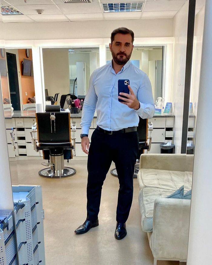 Jornalista divulgou mensagens que recebeu com ofensas (Foto: Reprodução Instragram @Mcosme)