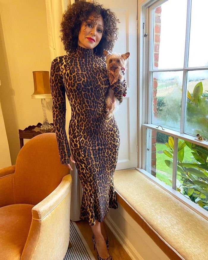 Pedido de revisão no valor recebido (Foto: Reprodução Instagram @officialmelb)