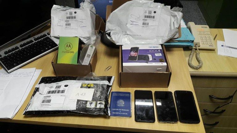 Parte das mercadorias desviadas foram recuperadas pela Polícia (Foto: Divulgação / PF)