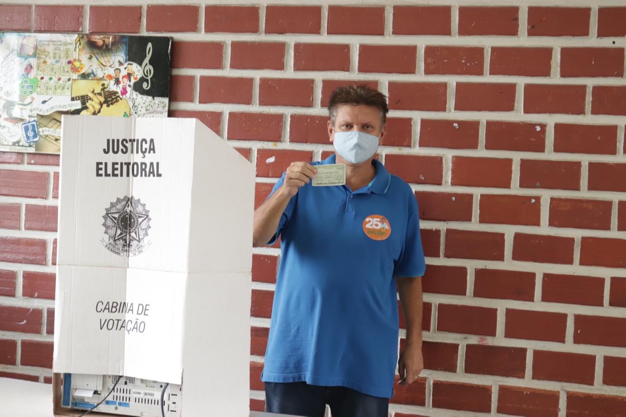 Euclério Sampaio durante votação (Foto: Bruno Fritz)