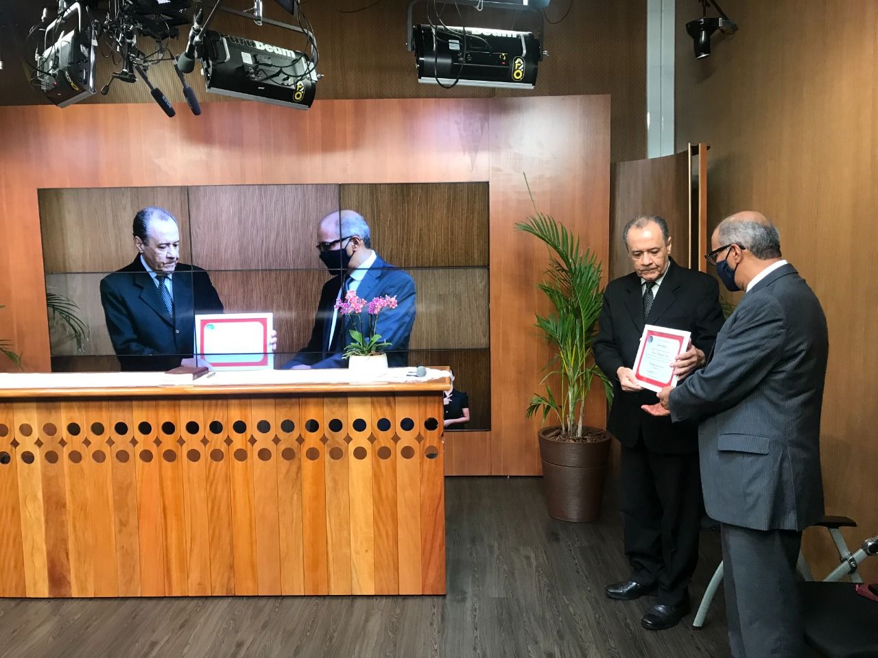 A homenagem de Pastor Emérito foi para o pastor Mauro Rodrigues, por ser um daqueles que estavam nos primeiros dias da história da ICM. Ele esteve representado pelo seu filho, pastor Idelson Rodrigues
