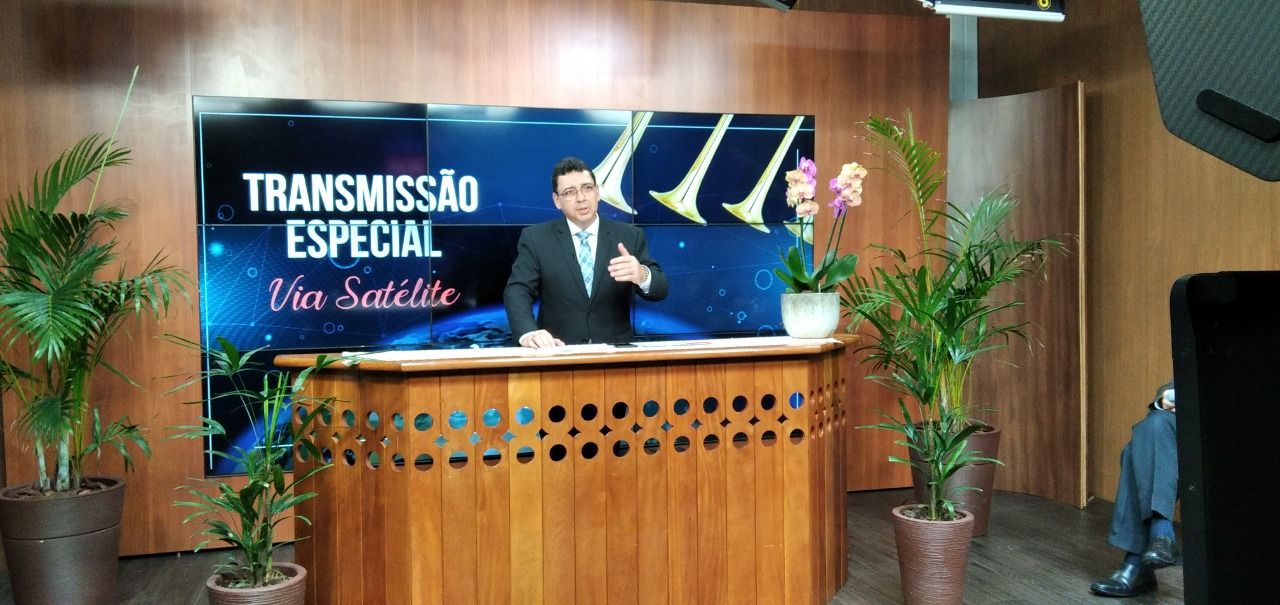 Pastor Josias Junior conduziu o culto especial de glorificação a Deus, realizado no dia 3 de outubro