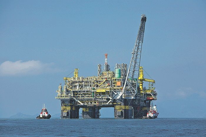 Plataforma de petróleo: previsão é que o País volte sua mineração para outros materiais, como o nióbio (Foto: Divulgação)