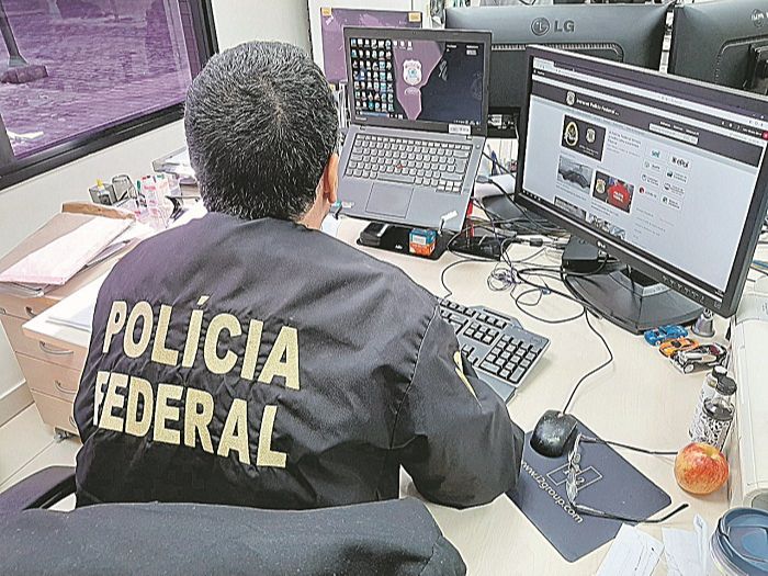 Agente da Polícia Federal: edital com salários de até R$ 23 mil para atuar na corporação vai sair em breve (Foto: Divulgação)