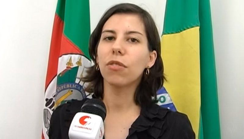 Roberta Bertoldo, delegada que investiga o caso (Foto: Reprodução / Youtube)