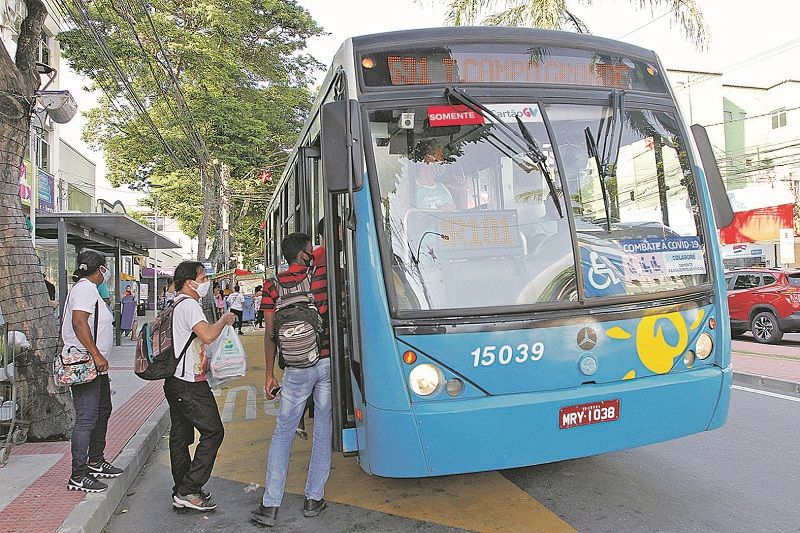 Linhas de ônibus terão reforço com o jogo do Brasil na Copa nesta