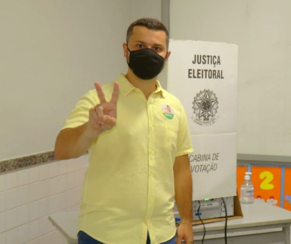 O candidato do partido Podemos foi eleito com 66,36% dos votos válidos no município (Foto: A Tribuna)