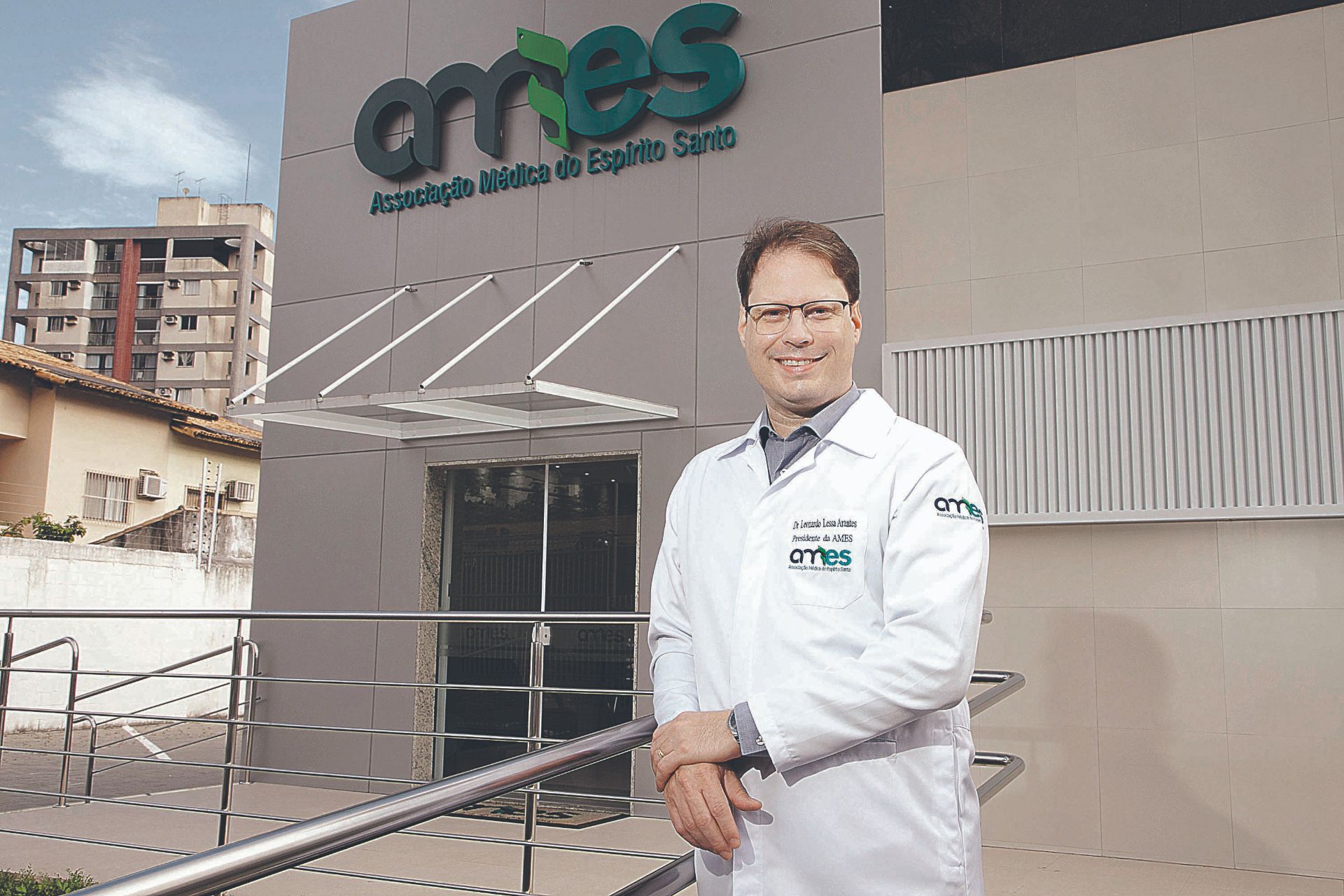 Presidente da Associação Médica, Leonardo Lessa diz que muitos médicos temem o próprio diagnóstico