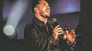 Imagem ilustrativa da imagem Live com o padre Anderson neste sábado na TV Tribuna/SBT